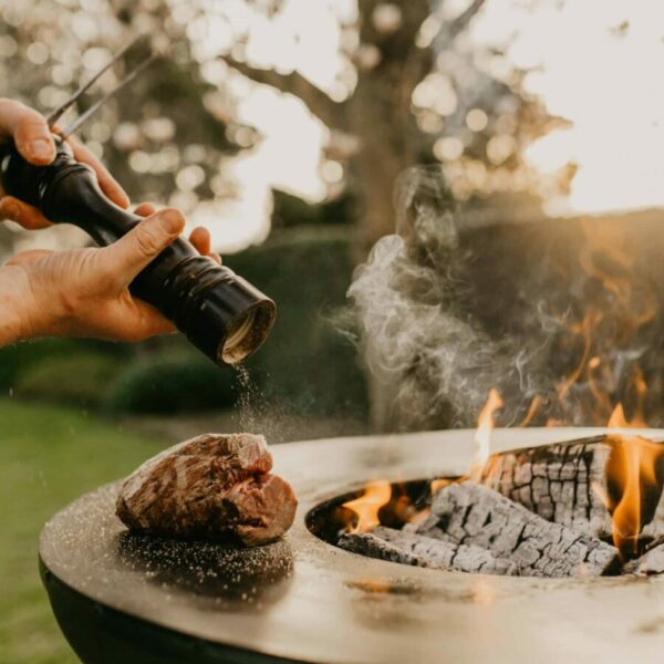cuisiner de la viande au brasero