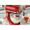 Robot pâtissier professionnel avec accessoires Kitchenaid utilisation en pâtisserie